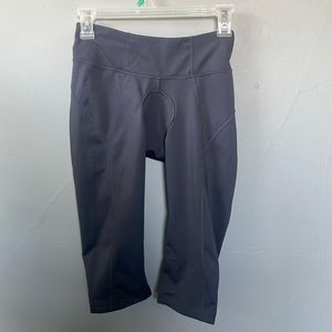 Athleta women’s XS Gray Spin Knicker Cycling workout Pants athletic sport